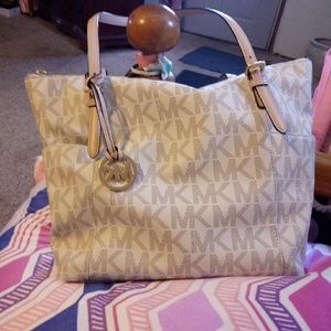 Michael kors handbag